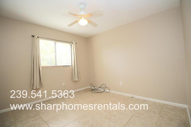 Building Photo - 4516 SW 10th Ave