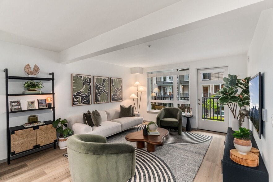 Primary Photo - Solera Apartments