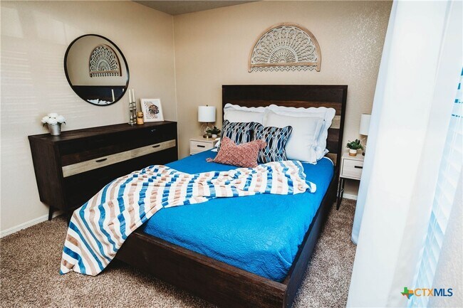 Building Photo - 3904 Split Oak Dr