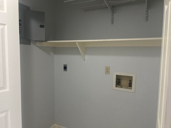 Building Photo - 8911 McPherson Rd