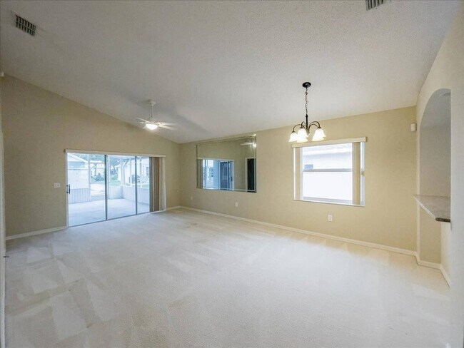 Building Photo - 218 Langford Park Ave