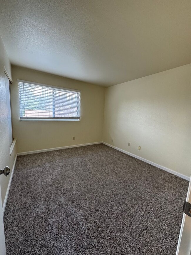 Building Photo - Coming Soon - Beautifully remodeled 5 bed/ 2.5 bath with huge backyard