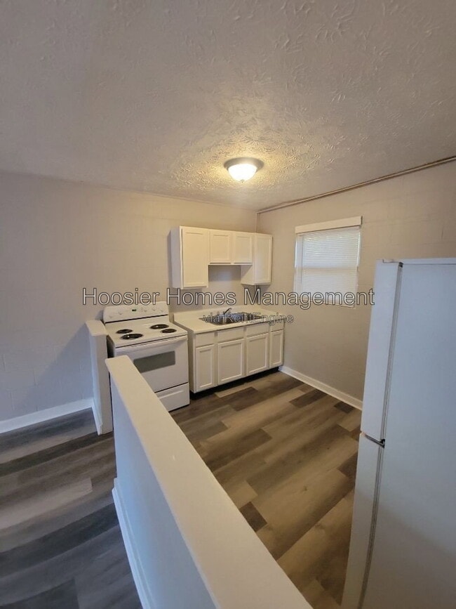 Building Photo - 1254 W 23rd St