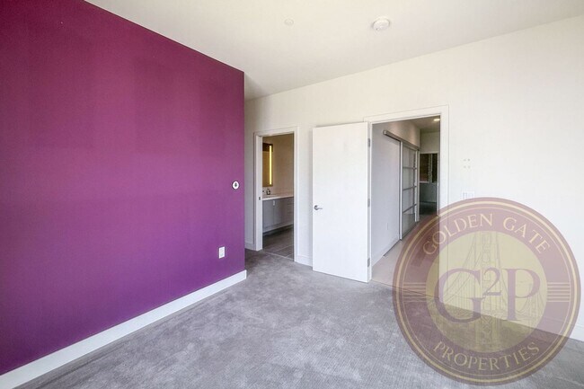 Building Photo - SF Shipyard - 3 BR, 2.5 BA Townhouse 1,634 Sq. Ft. - 3D Virtual Tour, 2-Car Garage