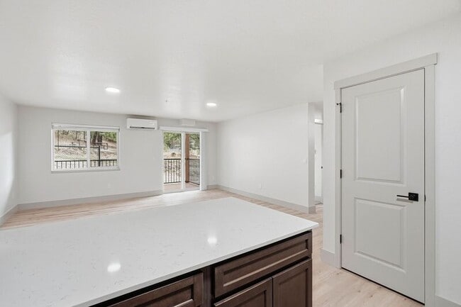 Building Photo - 1816 N 15th St