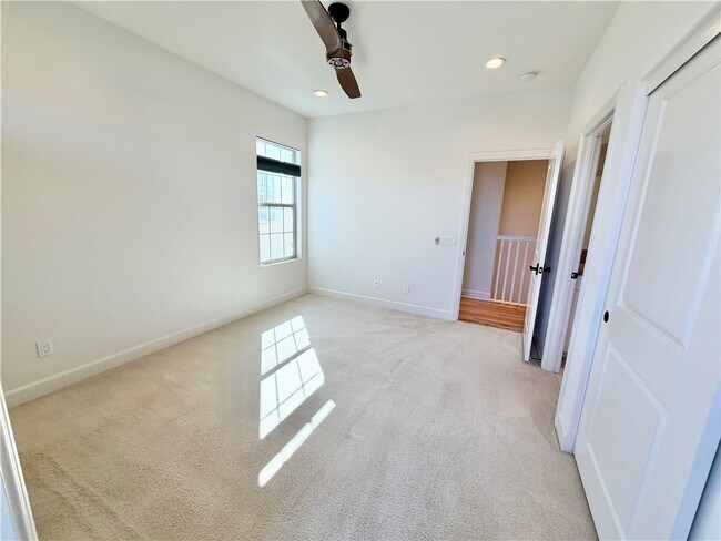 Building Photo - 110 Briar Rose