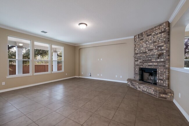 Building Photo - APPLICATION RECEIVED        4 Bedroom 2.5 Bath Ready for Move-in