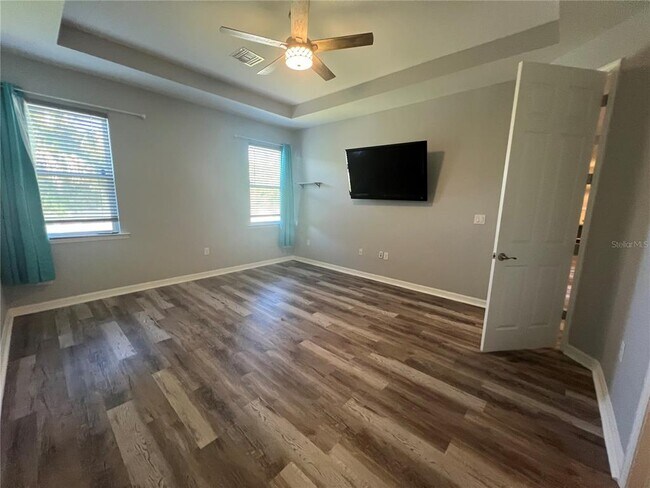 Building Photo - 10487 Atenia St