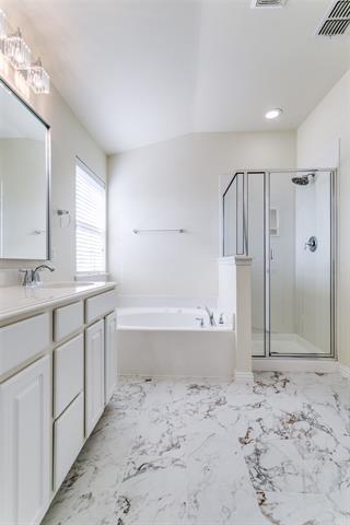 Building Photo - 2594 Jacobson Dr