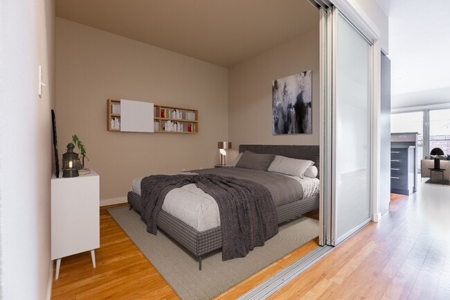 Building Photo - Collage