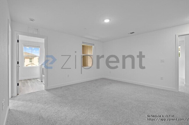 Building Photo - 365 Gold Coast Rd