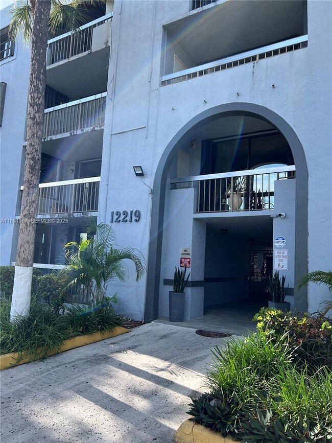 Building Photo - 12219 SW 14th Ln