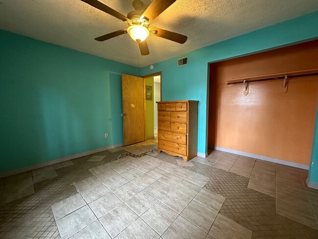 Building Photo - 12270 Fox Hound Ln
