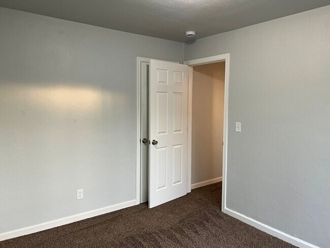 Building Photo - brid01*