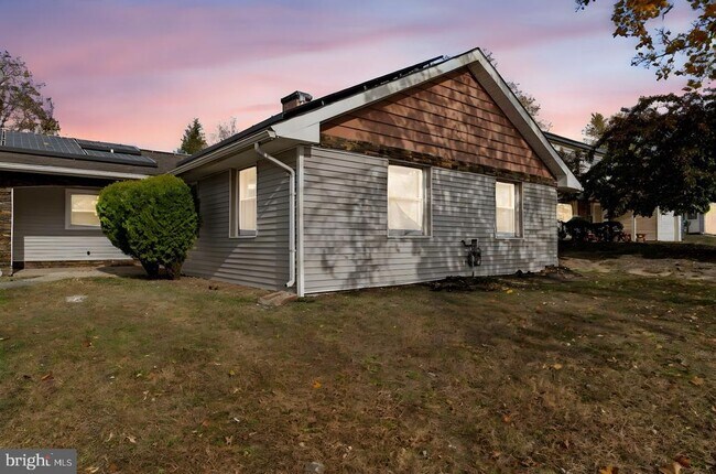 Building Photo - 5 Burgess Ln