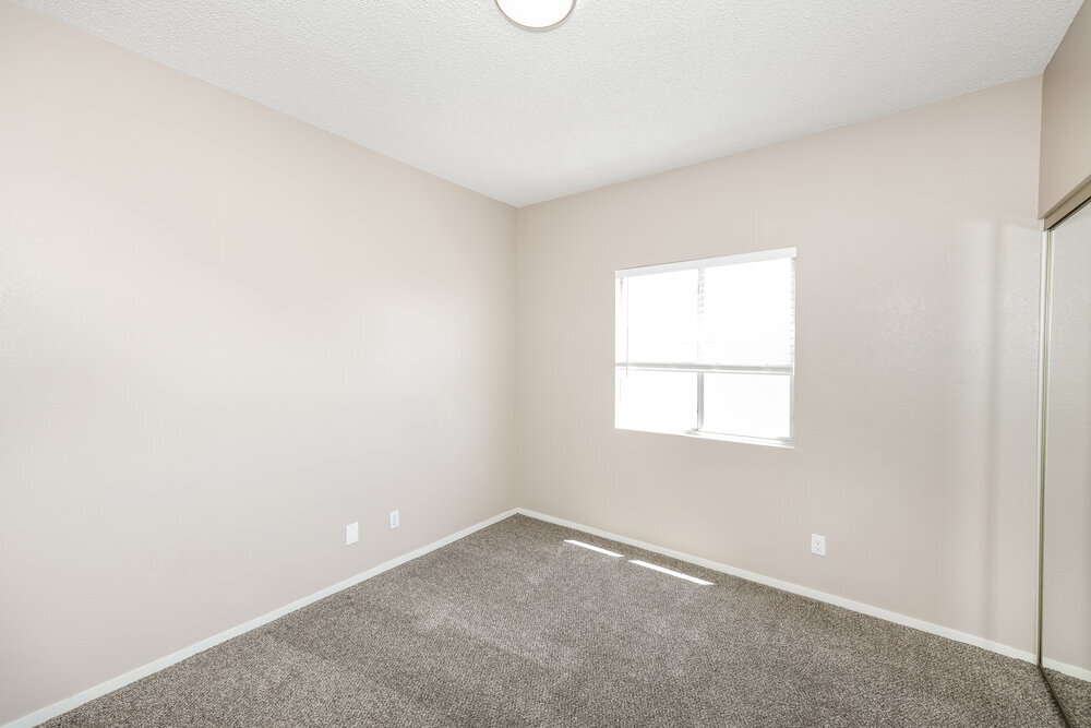 Building Photo - 268 Sundial St