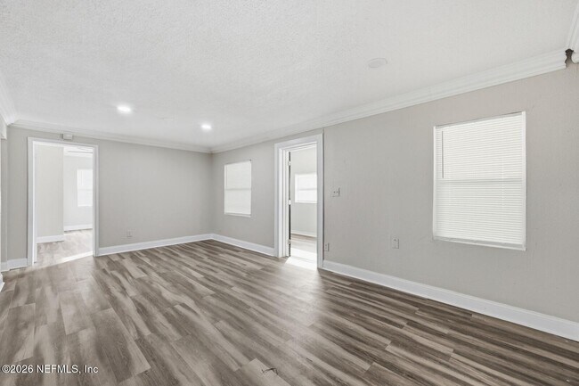 Building Photo - 2002 St Clair St