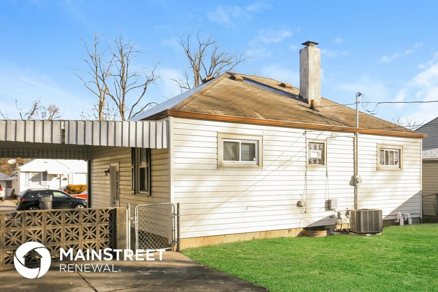 Building Photo - 5225 E 20th Pl