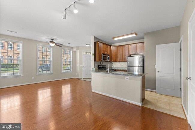 Building Photo - 19441 Promenade Dr