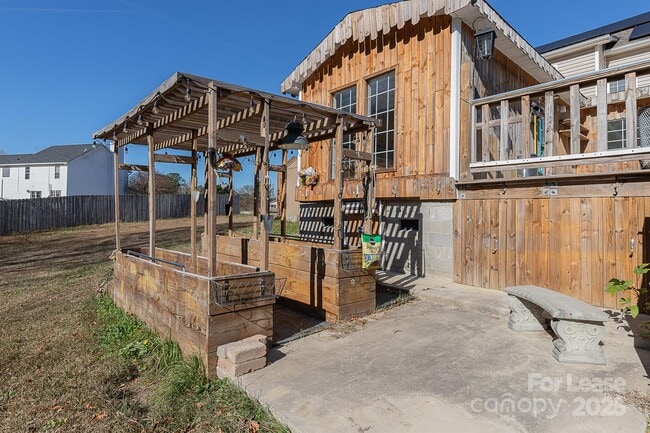 Building Photo - 110 Mendover Dr