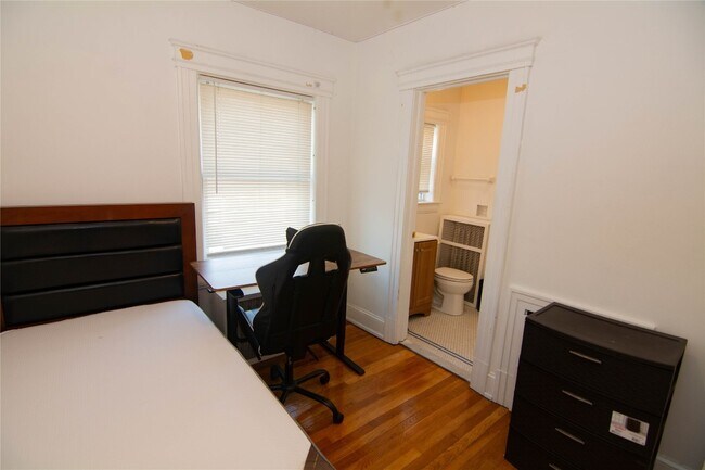 Building Photo - 30 Fayette St