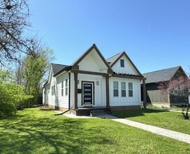 Building Photo - 1818 Cornell Ave