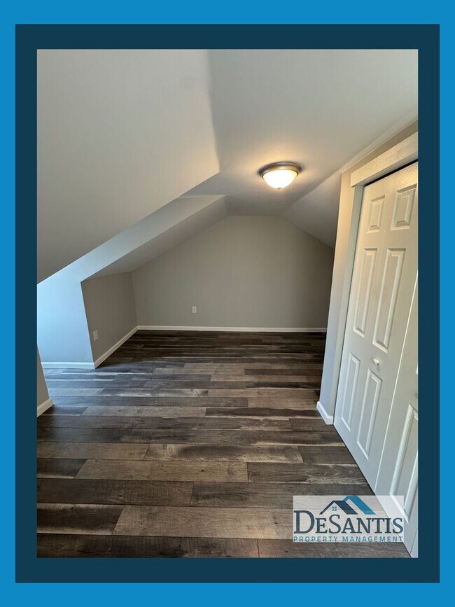 Building Photo - Spacious 4-Bedroom Home with Classic Charm...