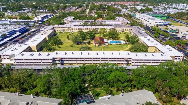 Building Photo - 4920 Locust St NE