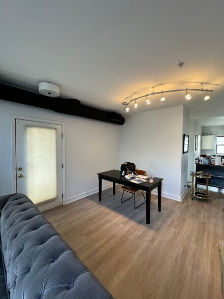 Building Photo - 3068 Umatilla St