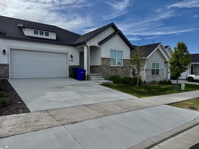 Building Photo - 7646 S Waverly Hls Ln