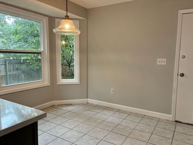 Building Photo - Available August 18th. REMODELED 3 BR/2 BA...
