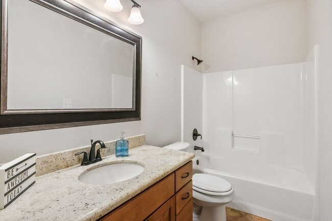 Building Photo - 6500 Llano Ln