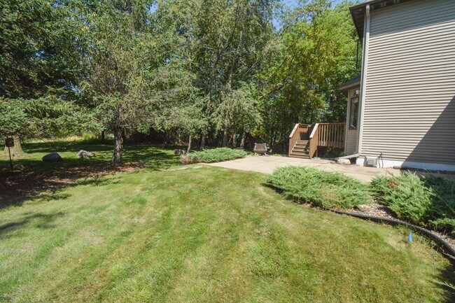Building Photo - STUNNING 5 Bed 3.5 Bath Luxury Home!
