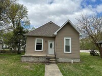 Building Photo - Coming Soon!! 2 BEDROOM, OFFICE SPACE, LAU...