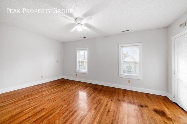 Building Photo - 1378 1/2 Indianola Avenue-