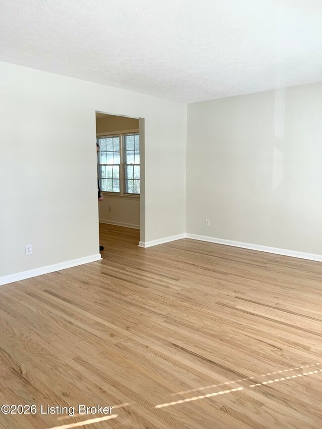 Building Photo - 921 Fenley Ave