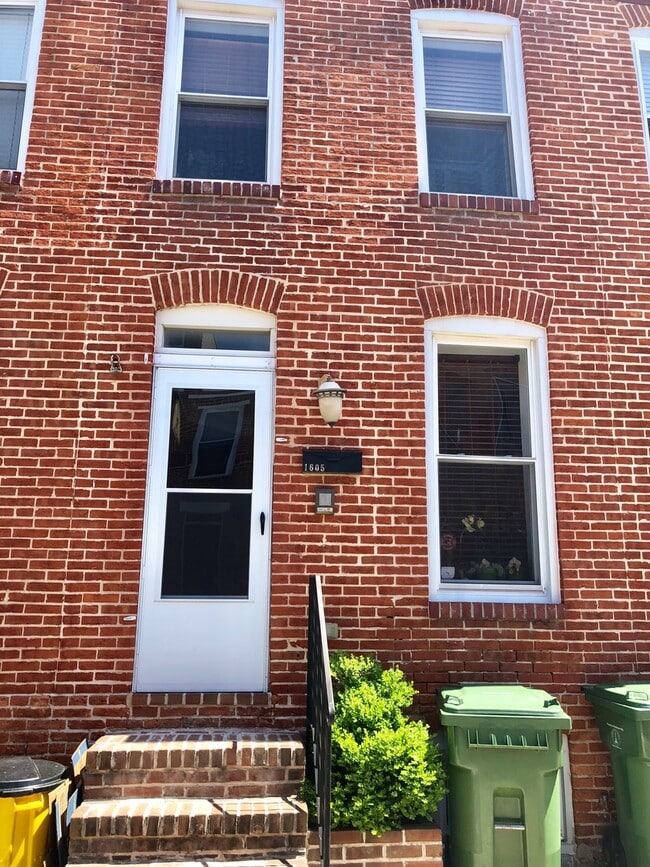 Building Photo - 1605 Patapsco St