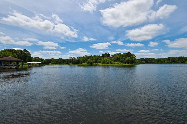 Building Photo - Tour Today! 3 Bedroom Home On Lake Tyler!