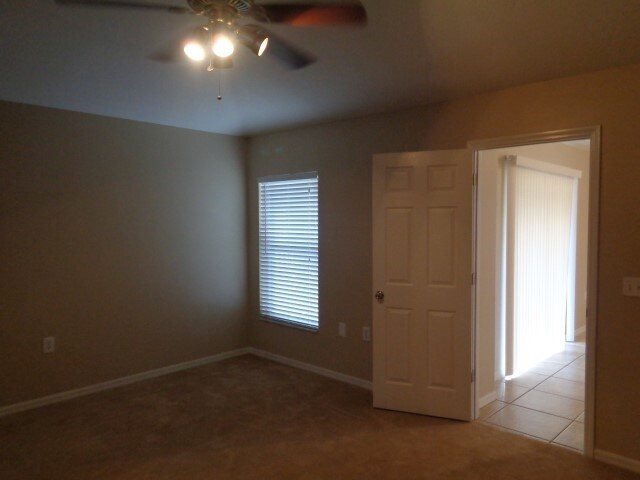 Building Photo - 28716 Raindance Ave
