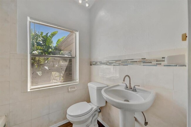 Building Photo - 6348 7th Ave N