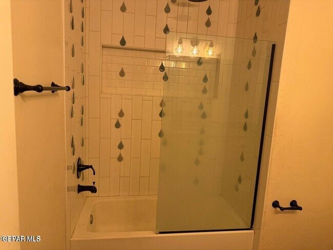 Building Photo - 129 S Apache Gold Lp