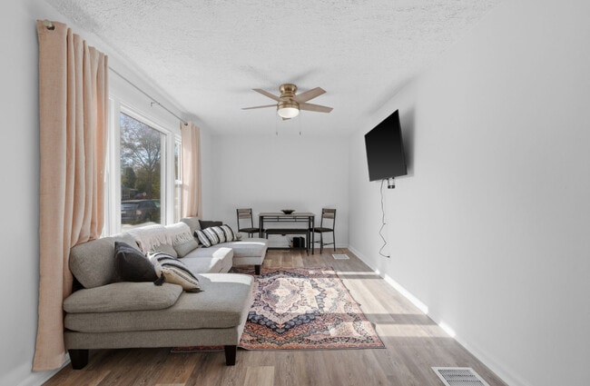 Building Photo - 519 E Water St