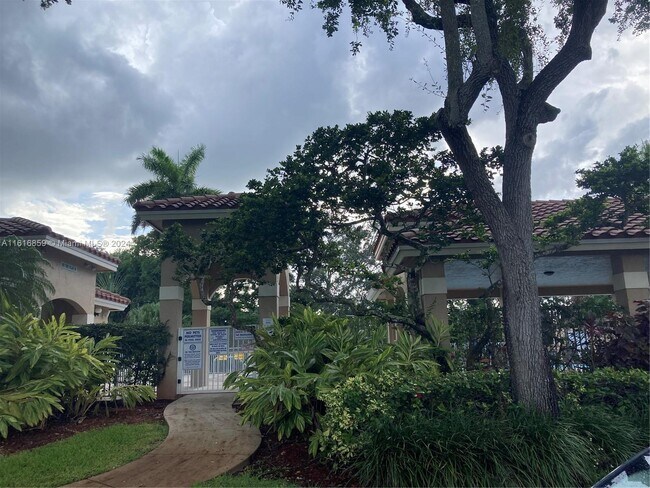 Building Photo - 1450 Springside Dr