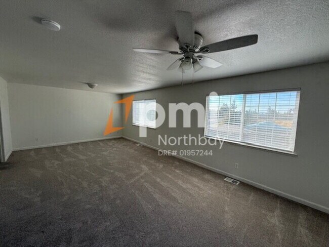 Building Photo - 893 Deerfield Pl