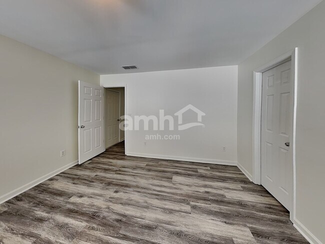 Building Photo - 5179 Centennial Creek View NW