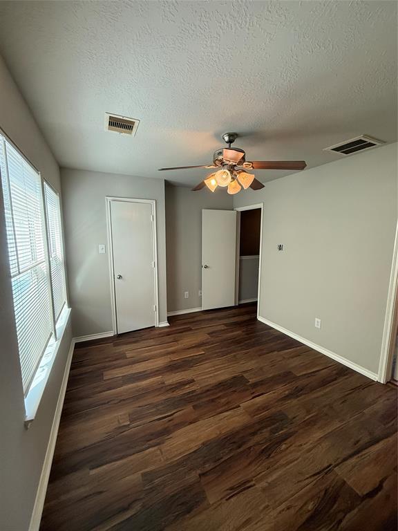 Building Photo - 214 Remington Harbor Ct