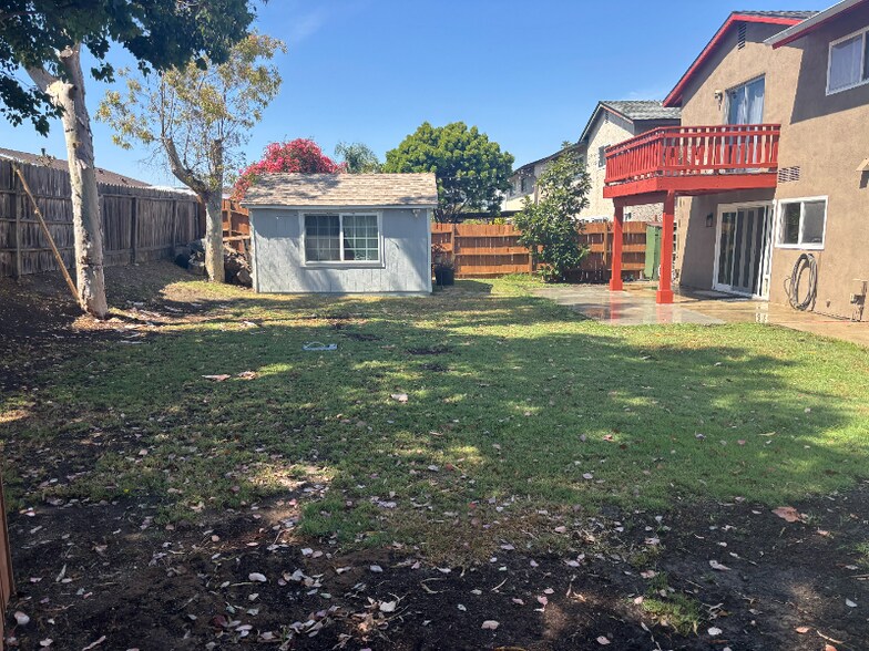 Building Photo - 15221 Polly Ave