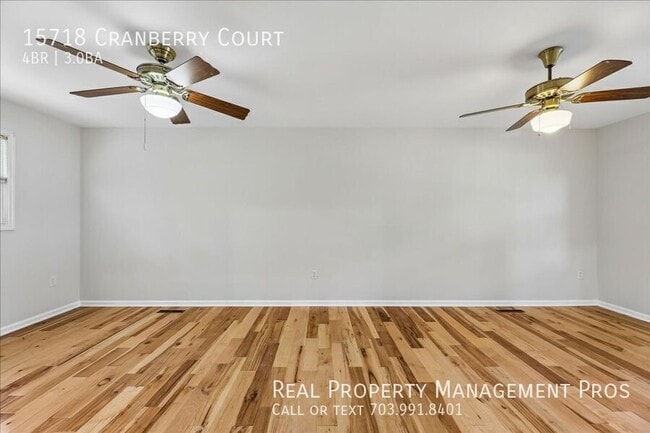 Building Photo - 15718 Cranberry Ct
