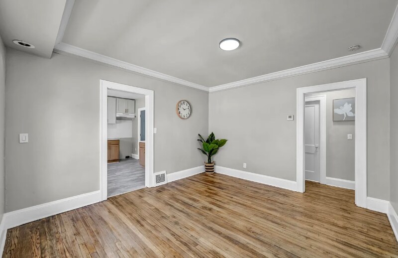 Building Photo - 11125 Melba Ave