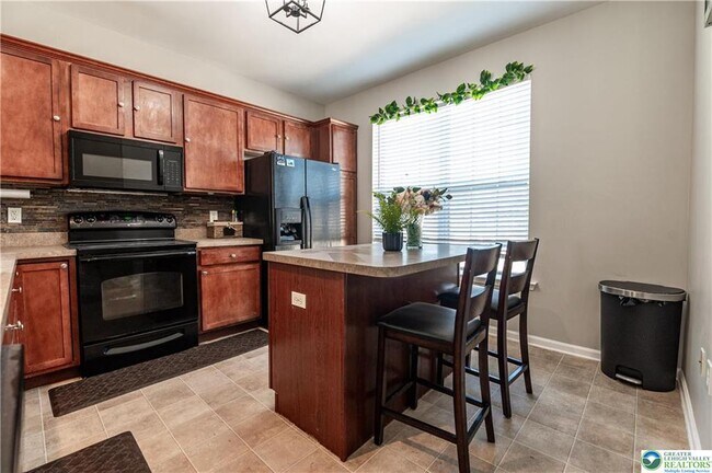 Building Photo - 2512 Gila Dr